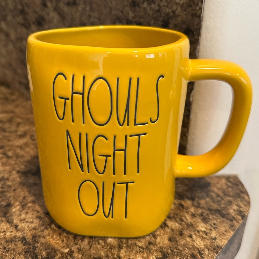 Rae Dunn mug - Picture 2 of 6